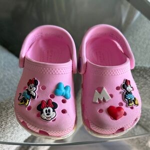 Crocs Kids Pink Slippers with Minnie Mouse Charms